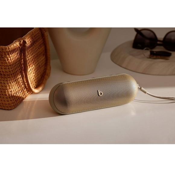 Beats by Dre Portable Speaker - Gold - Picture 10 of 10